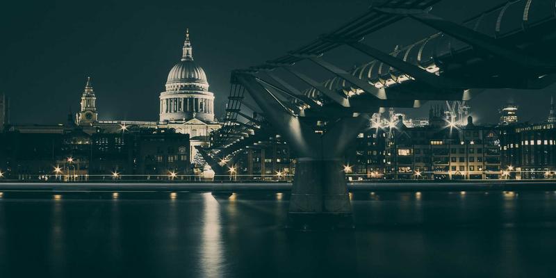 链接建设的艺术与科学：VIP SEO如何像艺术涂鸦般构建可持续的权威外链组合